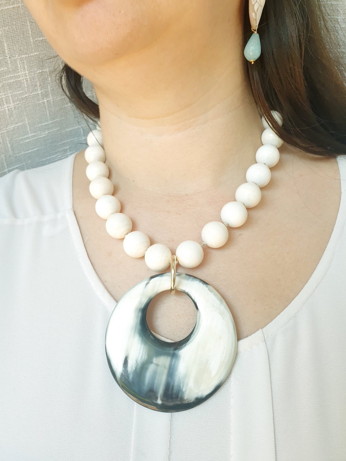 Collana di agata con corno
