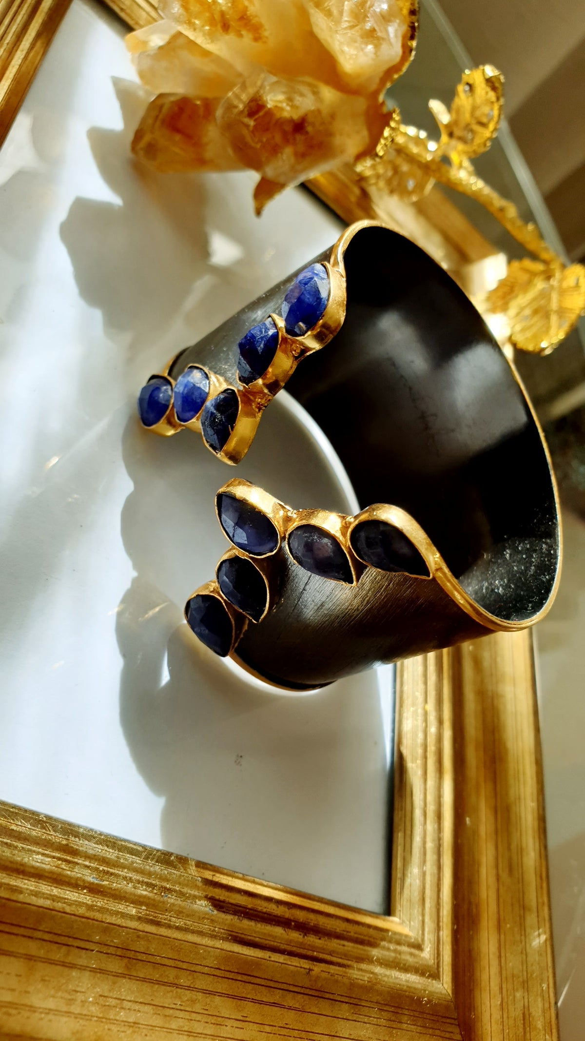 Bracciale a fascia in ottone brunito e lapis