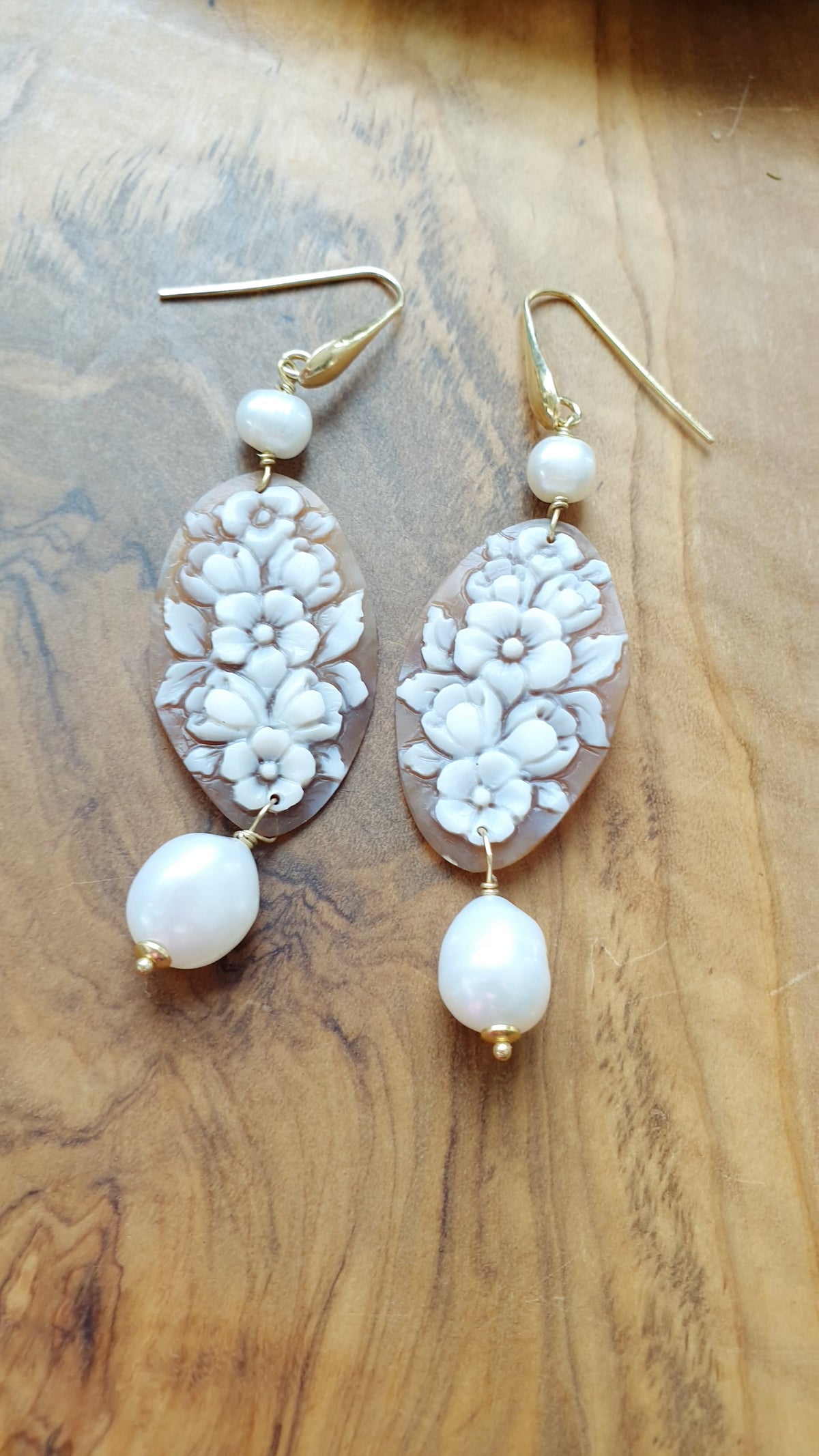 Orecchini in argento con cammei originali, perle di fiume