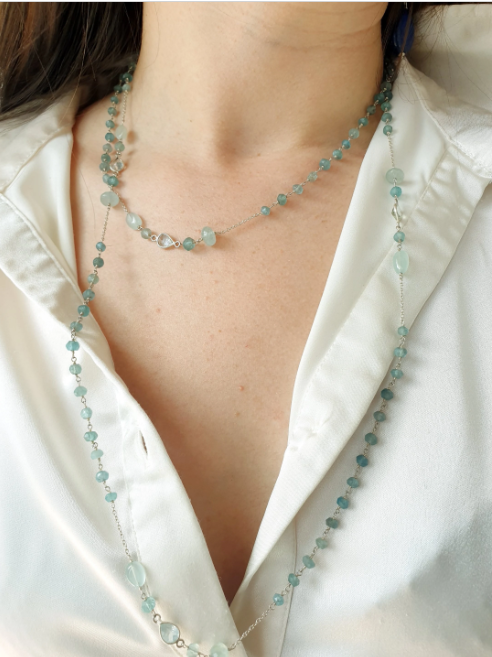Lange Silberkette mit Aquamarin und Angelit.