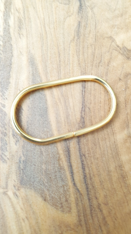 Anello doppio dito, semplice.