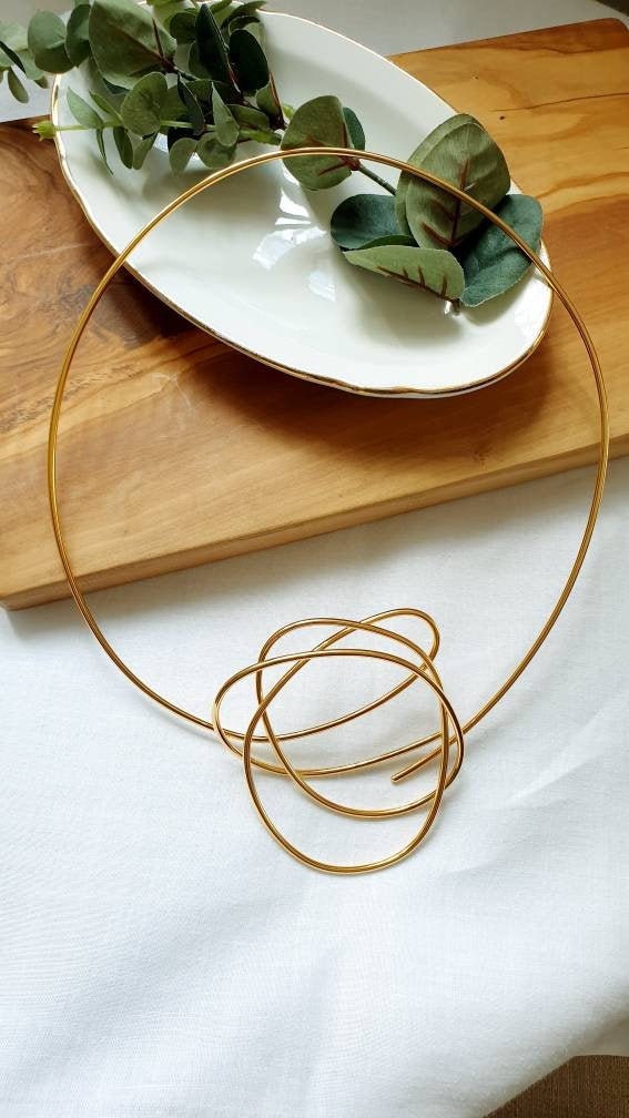 Satellite Necklace in Gold Plated Wire