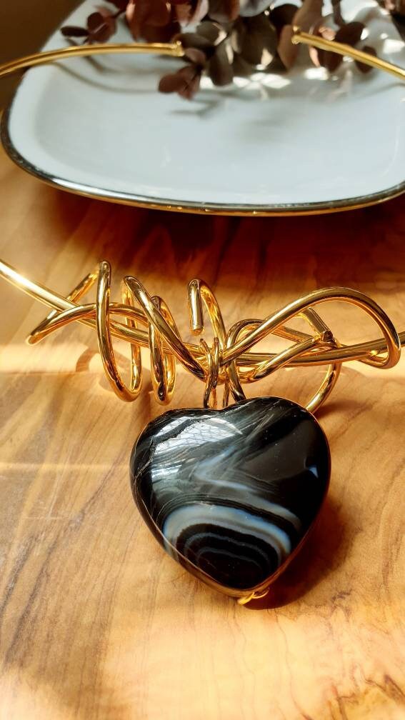 Collana placcata oro con cuore in agata.