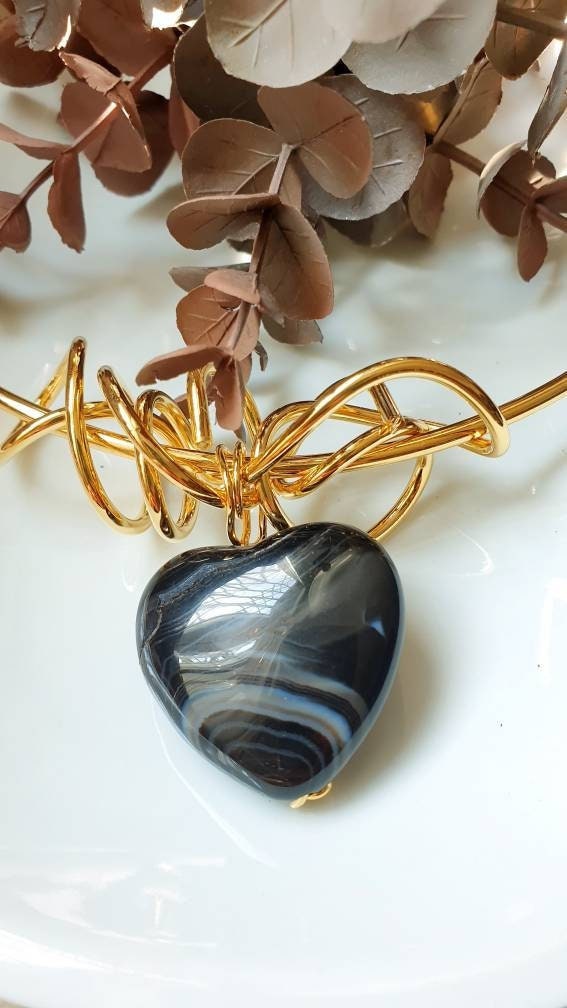 Collana placcata oro con cuore in agata.