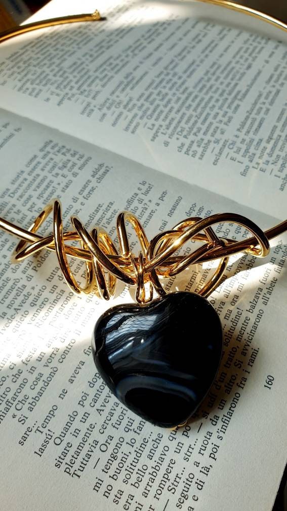 Collana placcata oro con cuore in agata.