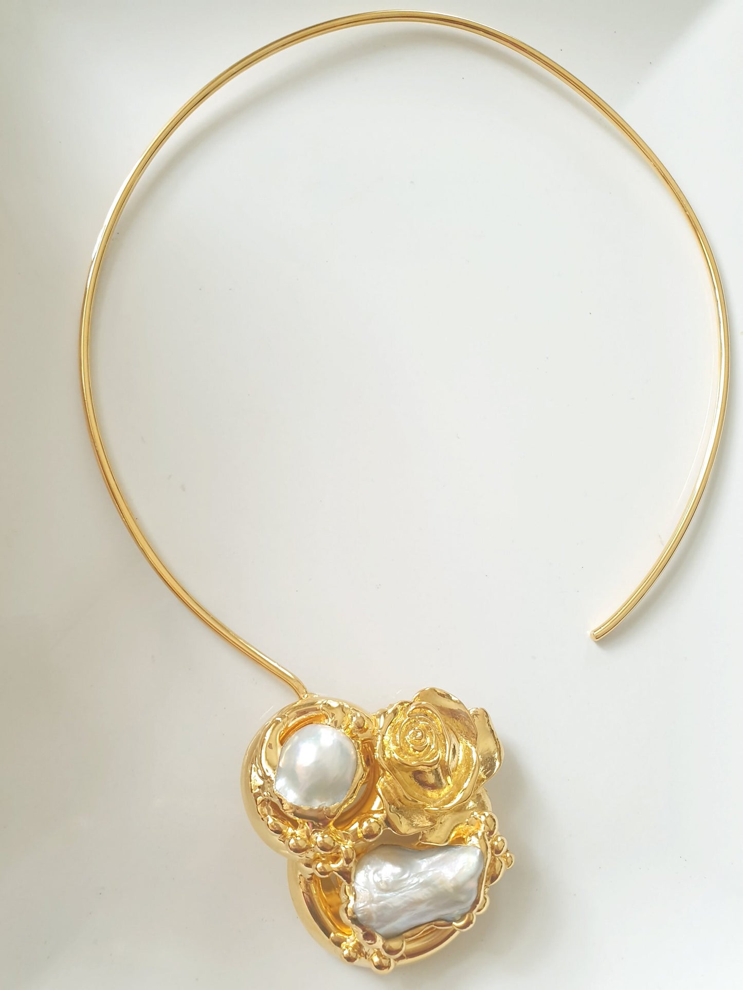 Collana placcata oro con perle barocche