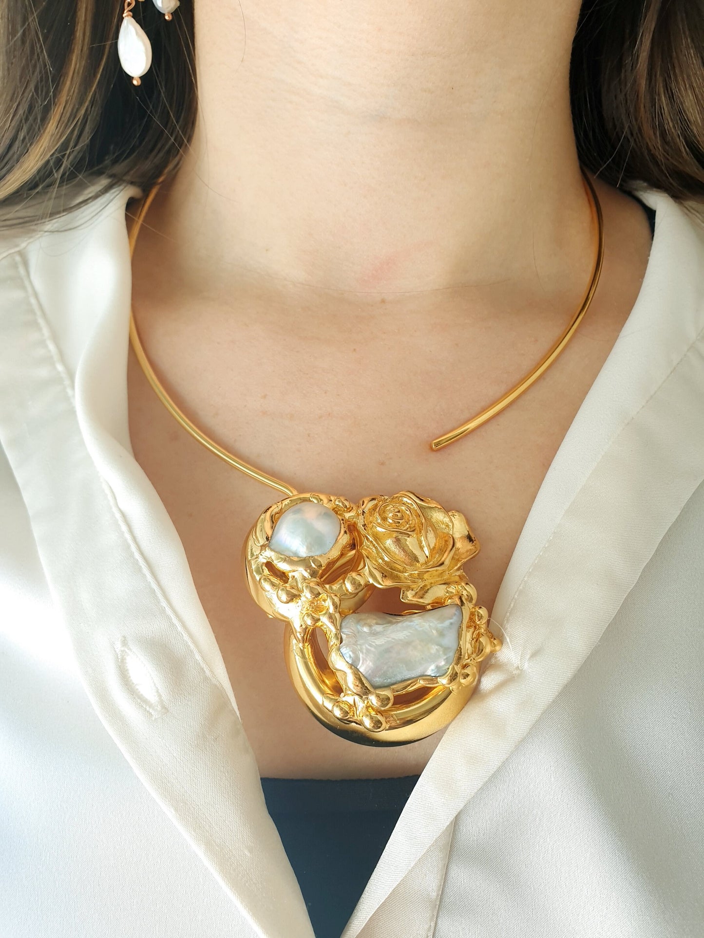 Collana placcata oro con perle barocche