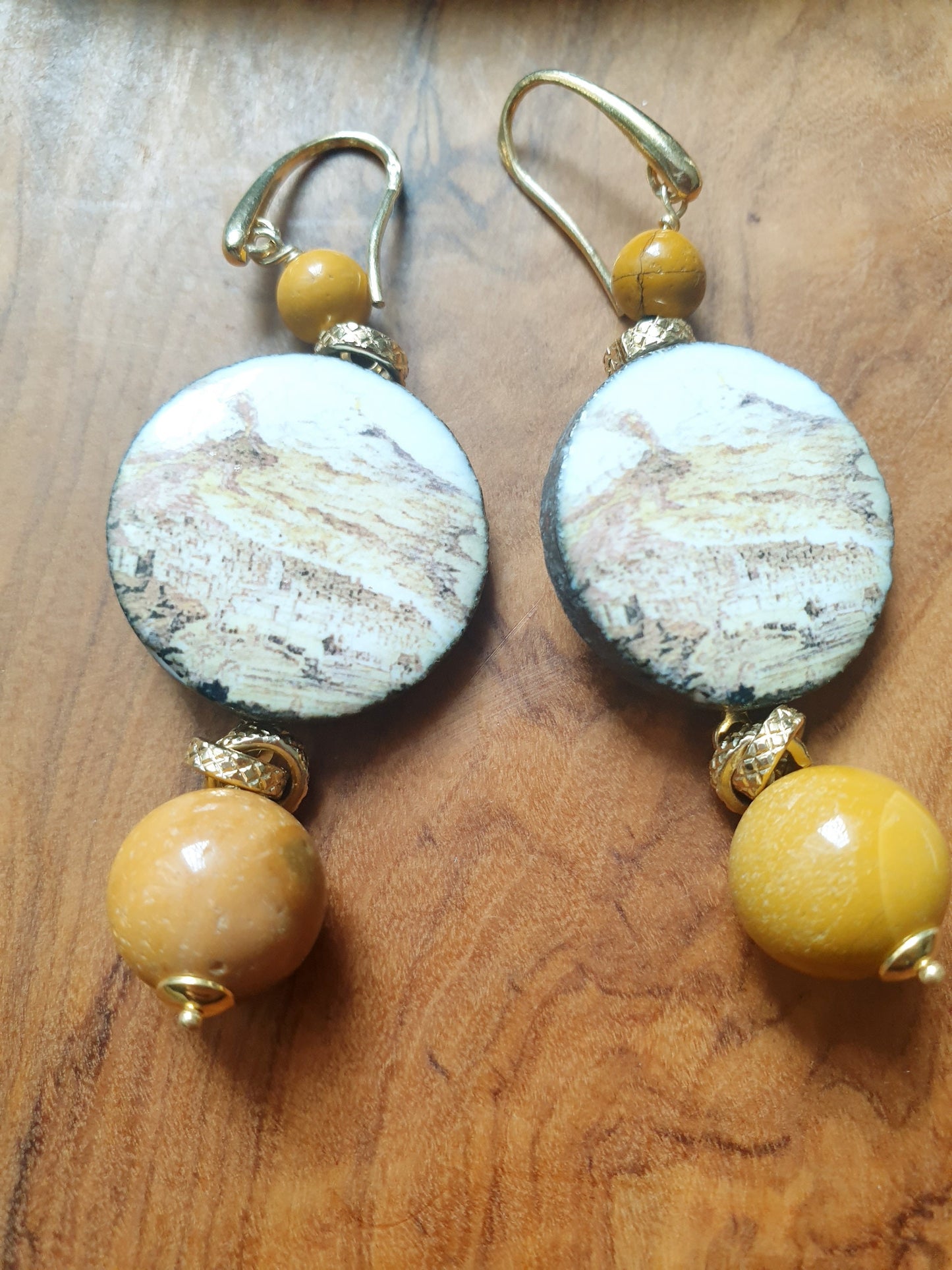 Orecchini in argento con ceramica di Caltagirone e mokaite.