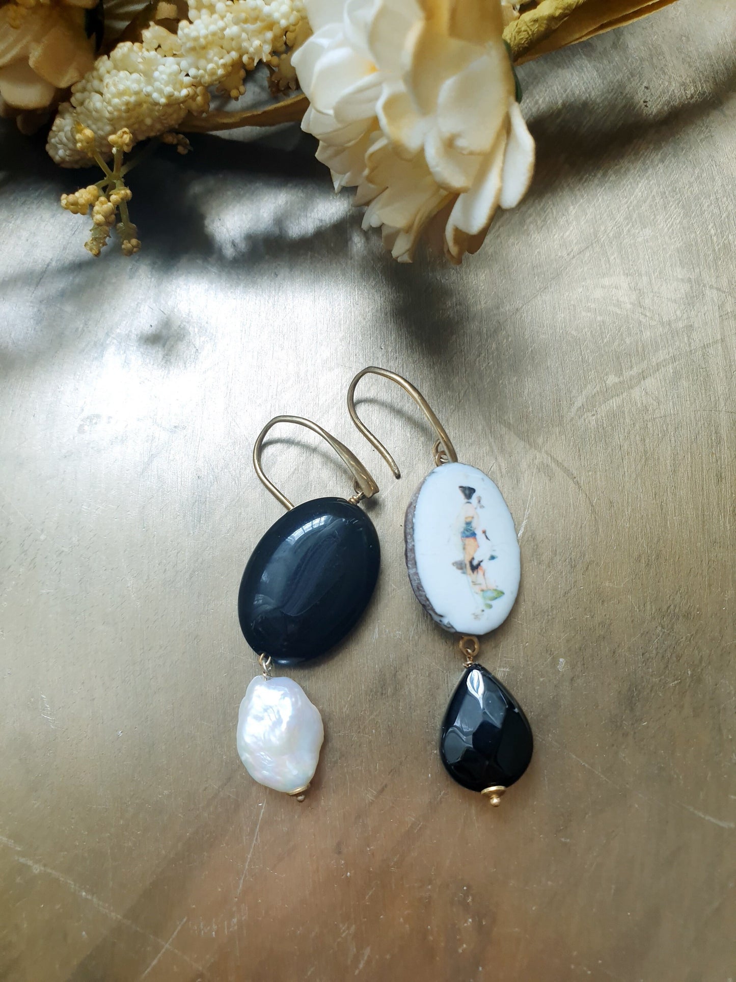 Orecchini in argento con ceramica di Caltagirone e onice.