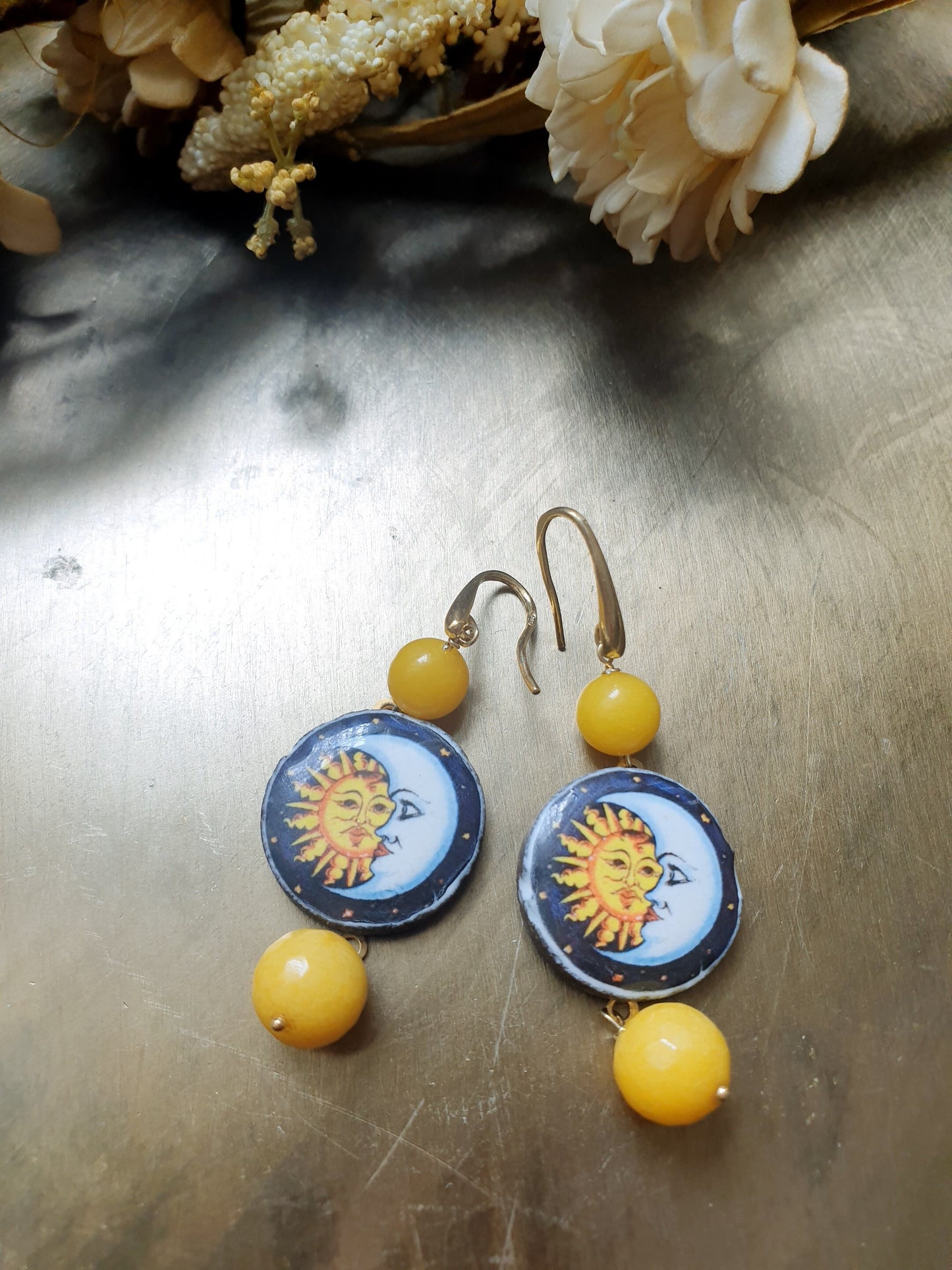 Orecchini in argento con ceramica di Caltagirone e giade.