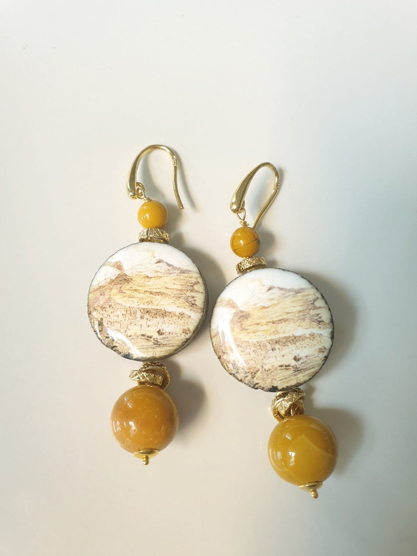 Orecchini in argento con ceramica di Caltagirone e mokaite.