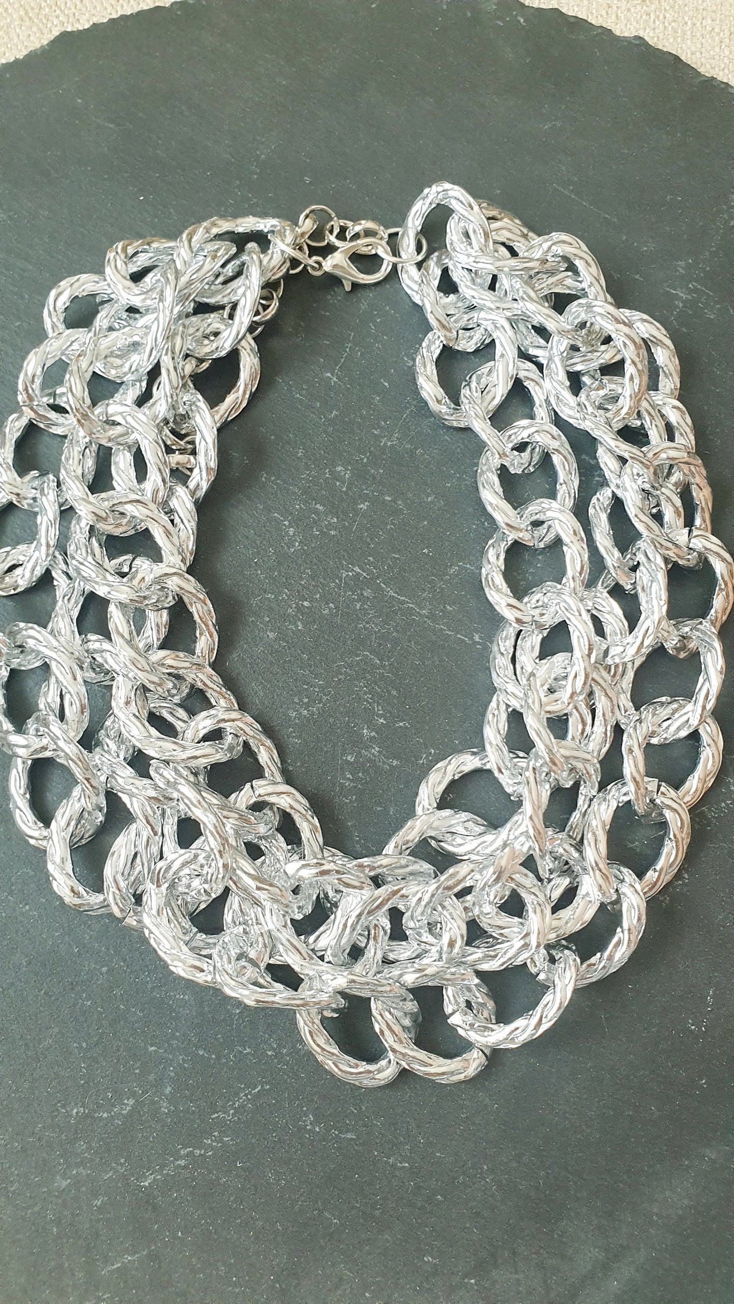 3-turn hammered aluminum choker.