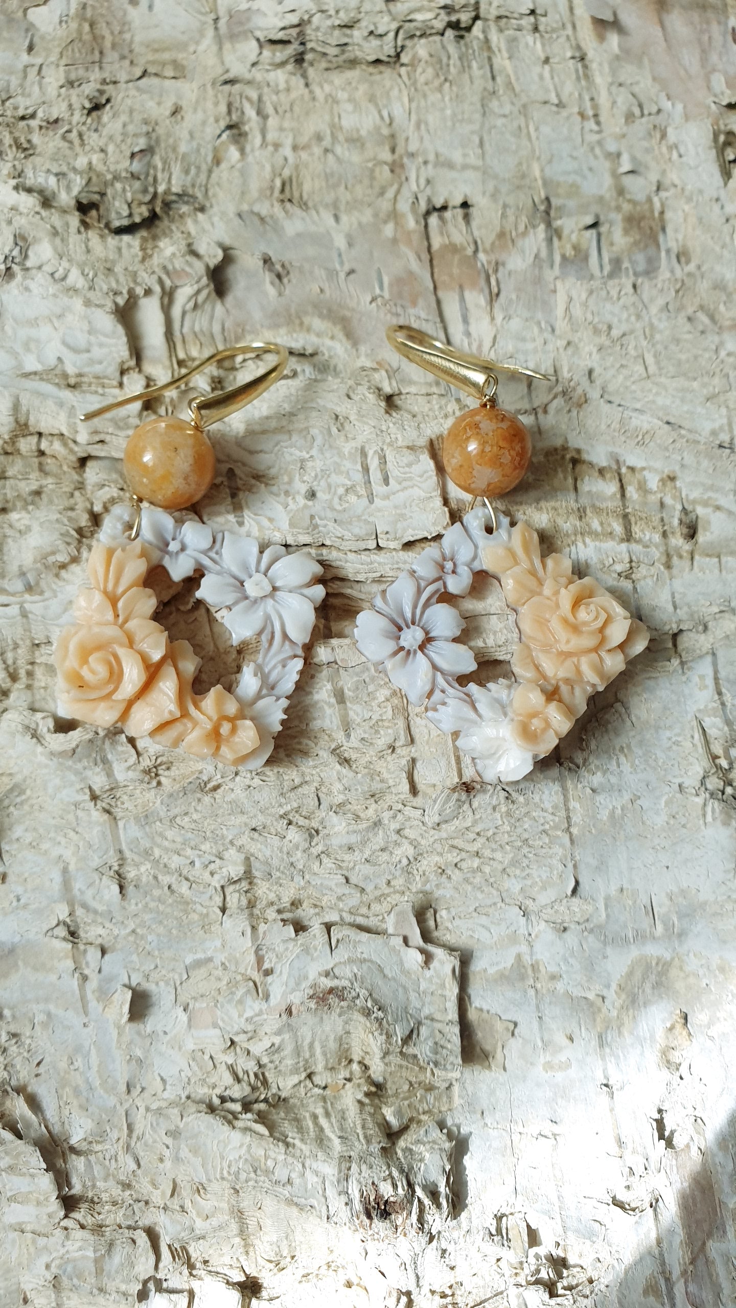 Orecchini in argento con cammei e pietre