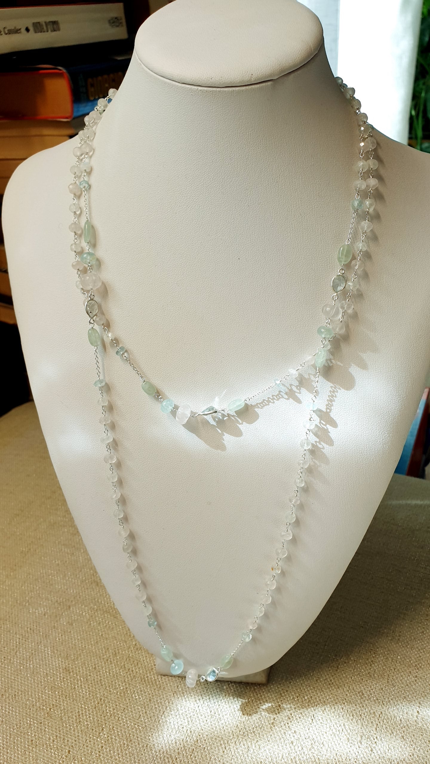 Lunga collana in argento con acquamarina e morganite