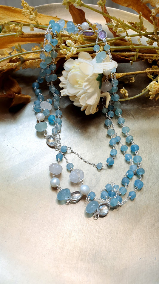 Lunga collana in argento con angelite, morganite, ametista.