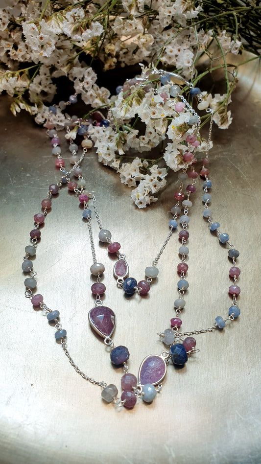 Lunga collana in argento con tormaline
