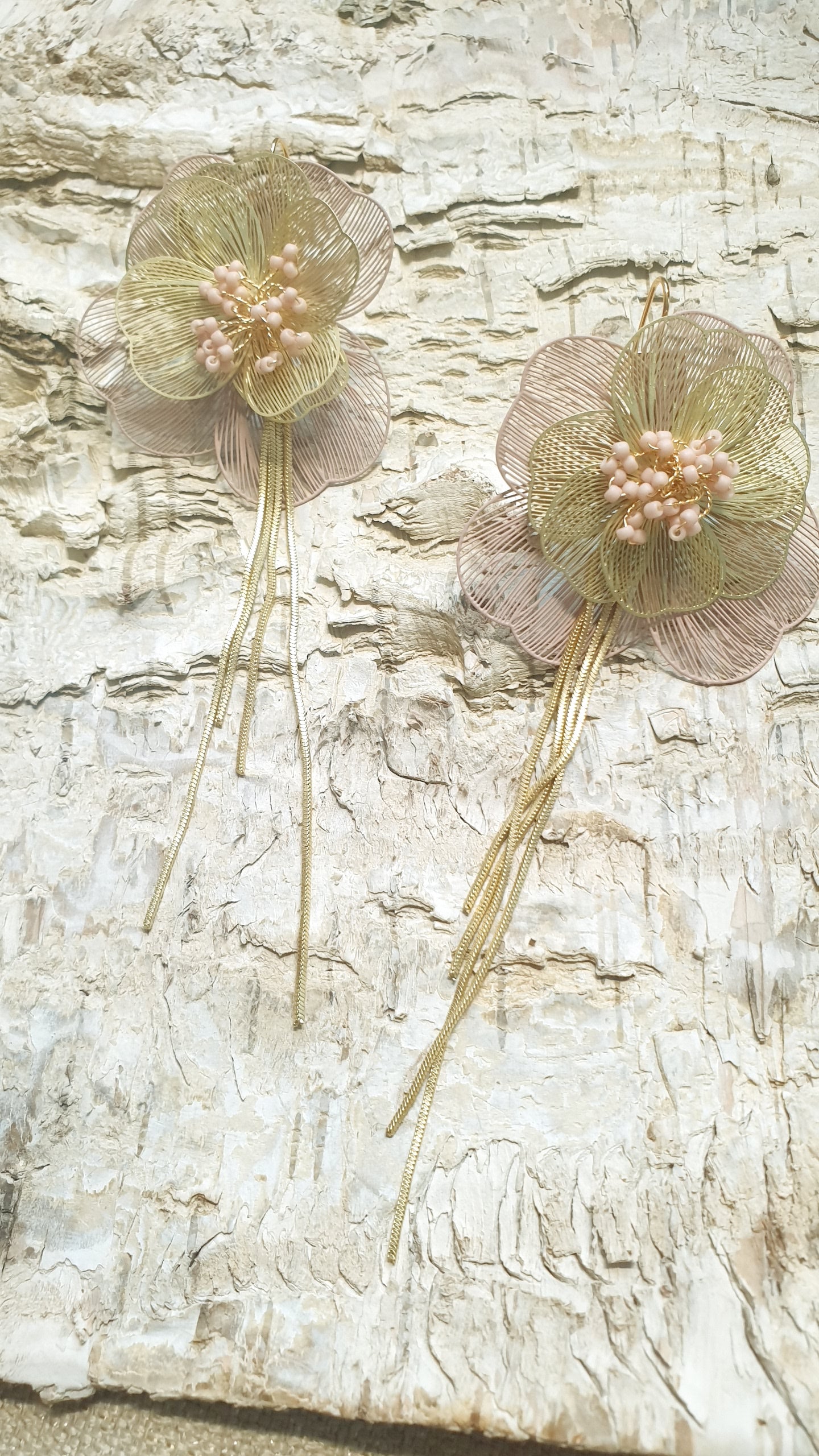 Gradi orecchini fiore in ottone