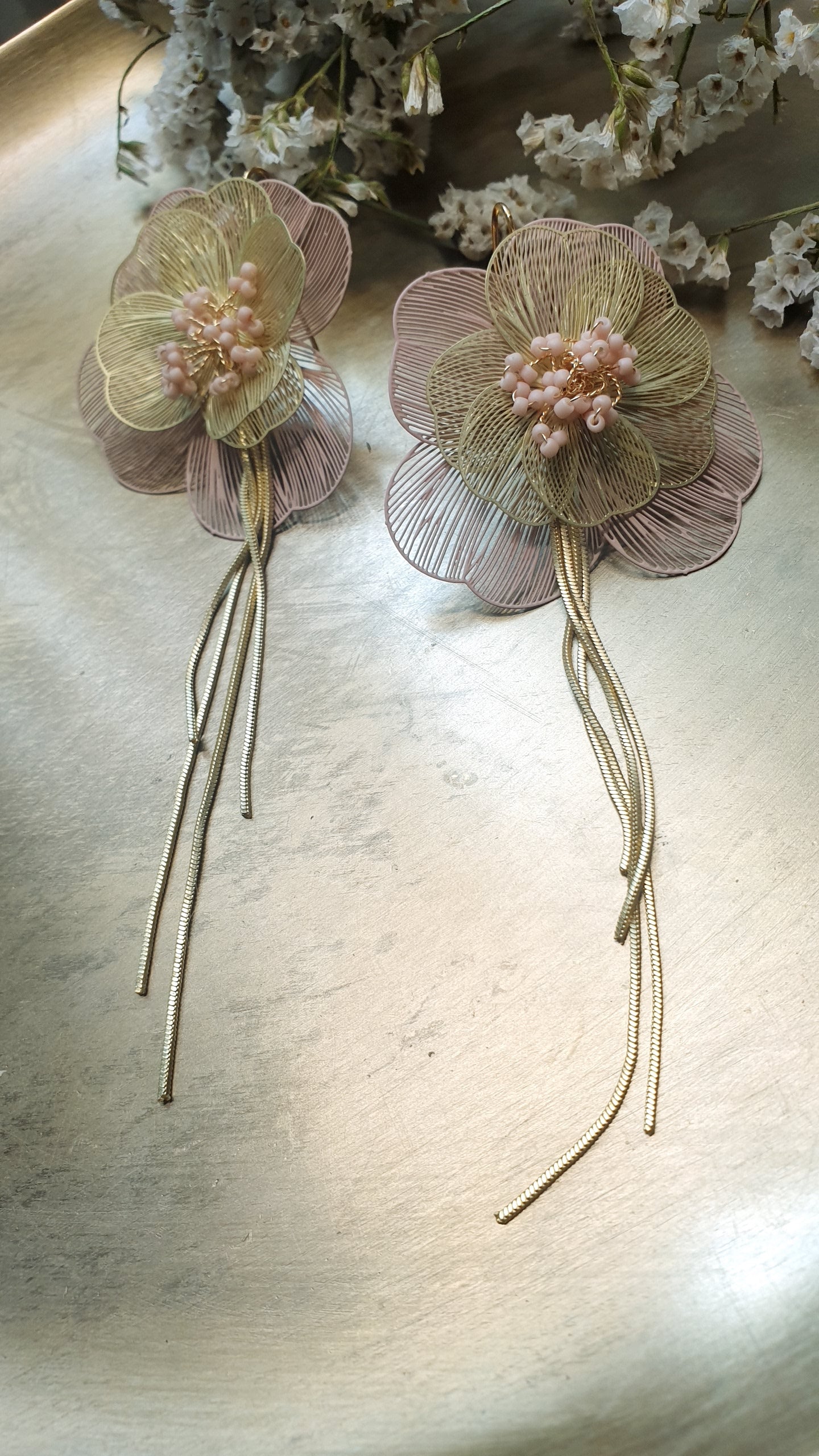 Gradi orecchini fiore in ottone