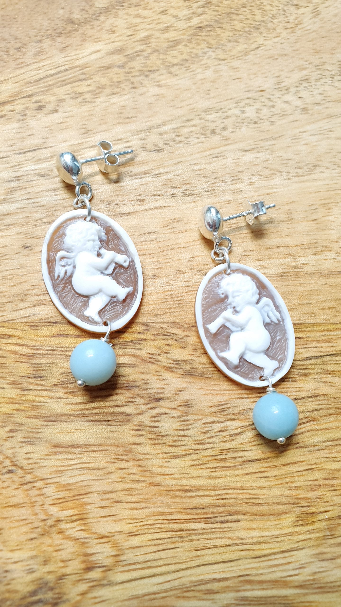 Orecchini in argento con cammei e pietre
