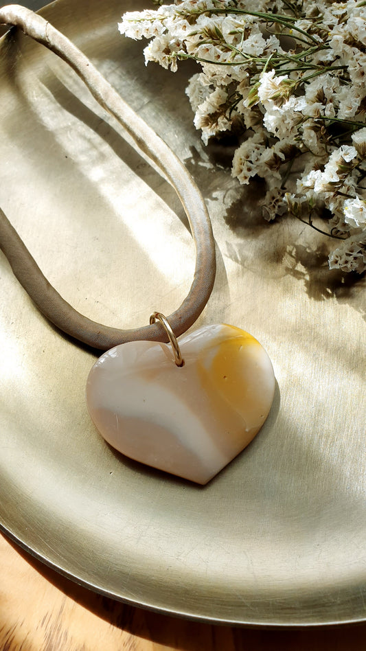 Girocollo in seta con cuore