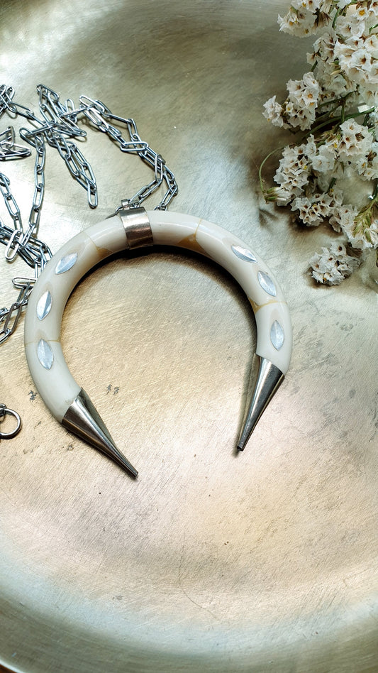Collana corno Moon