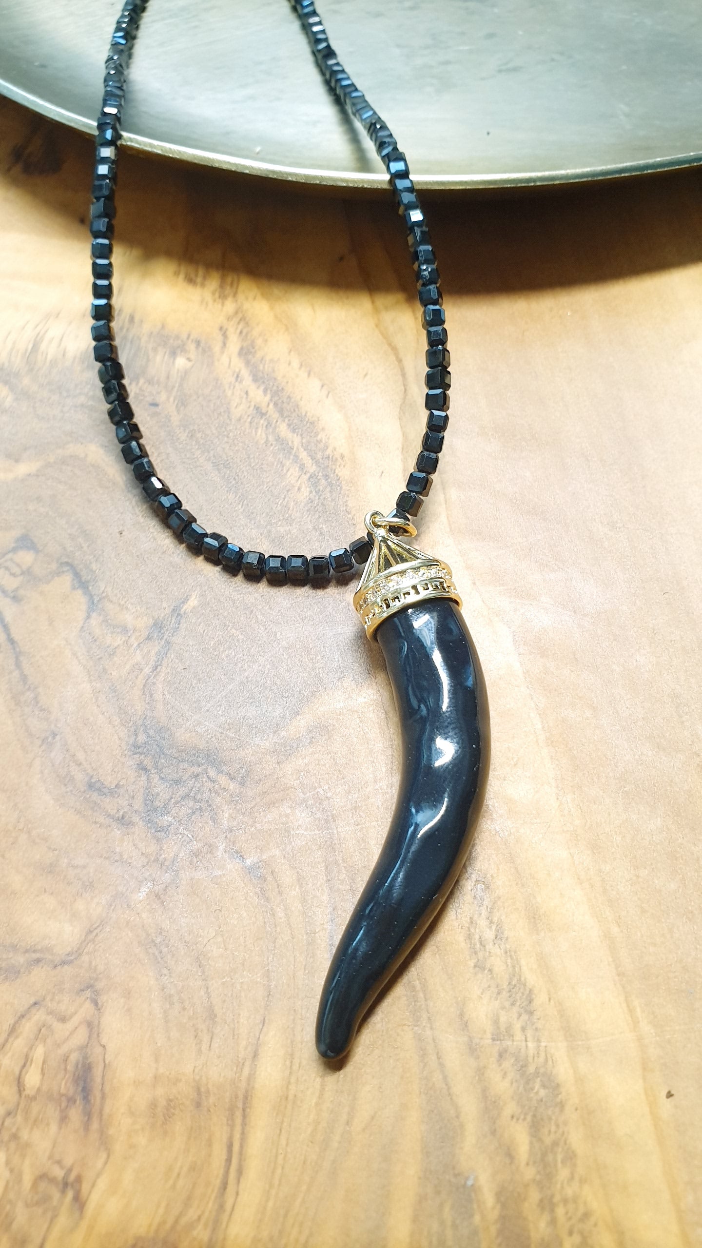 Collana onice e corno in ceramica