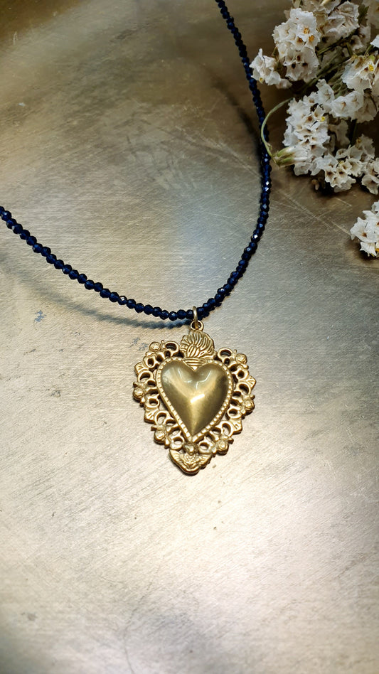 Girocollo con spinello e cuore sacro