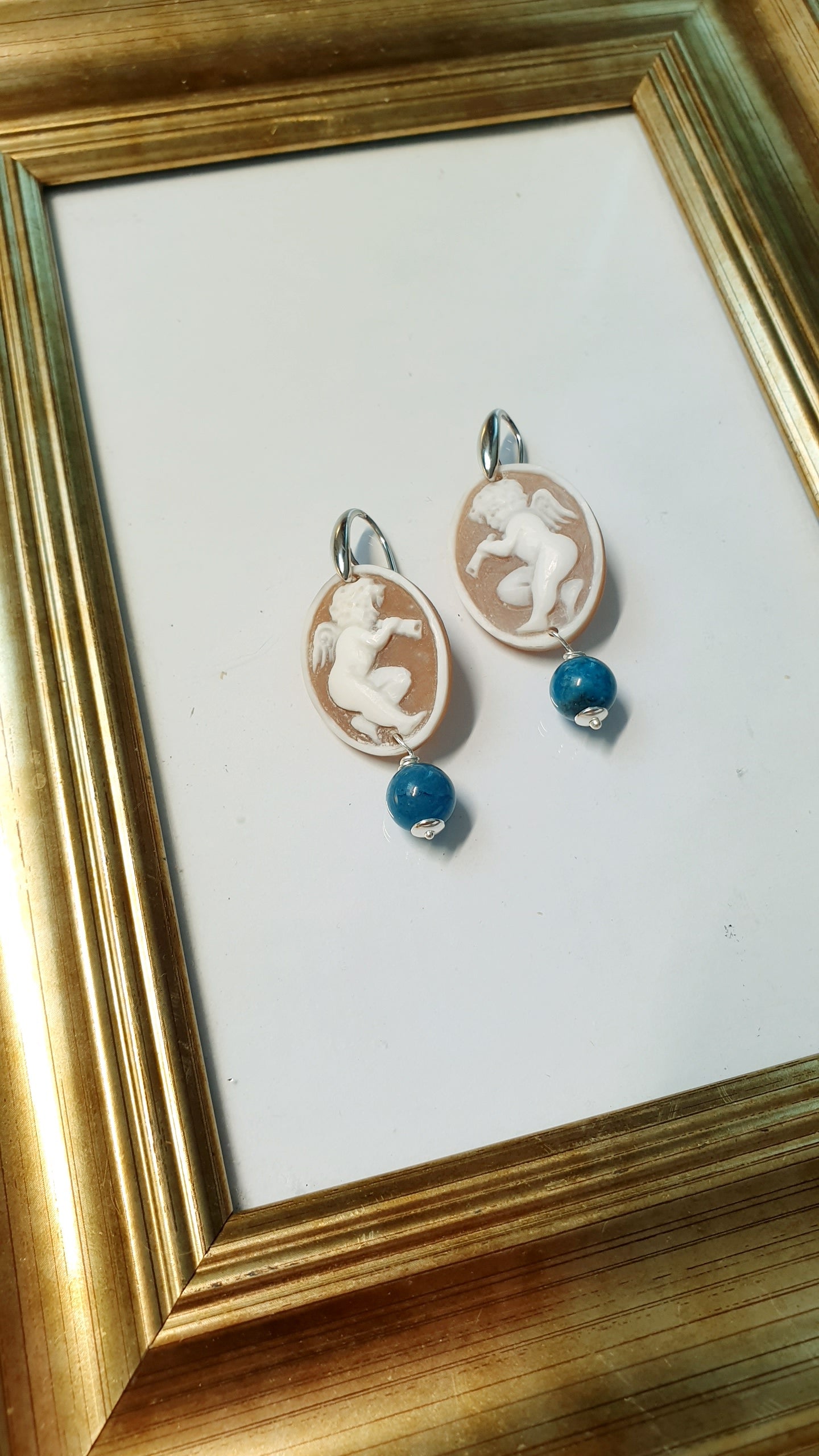 Orecchini in argento con cammei angeli e apatite