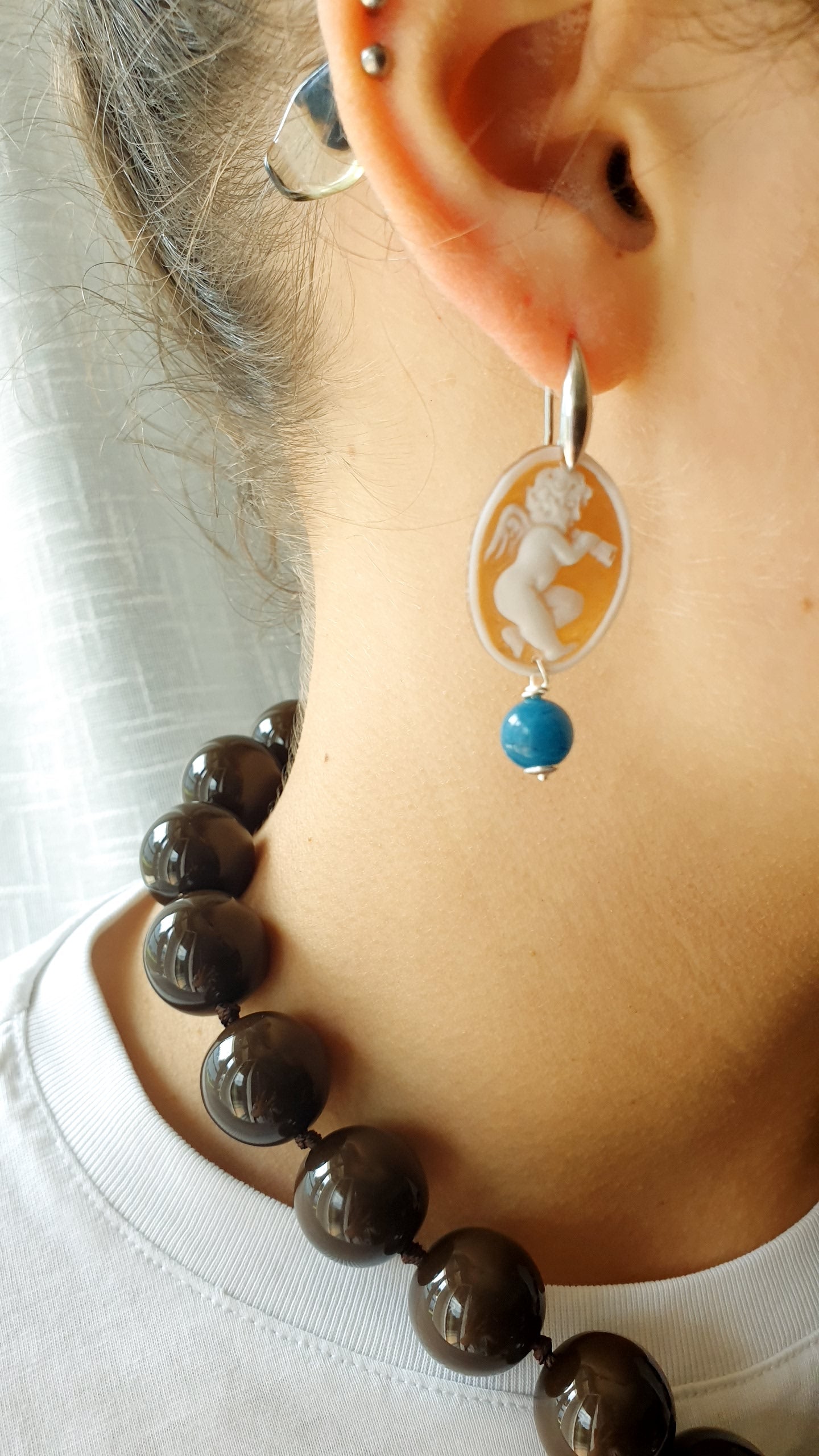 Orecchini in argento con cammei angeli e apatite