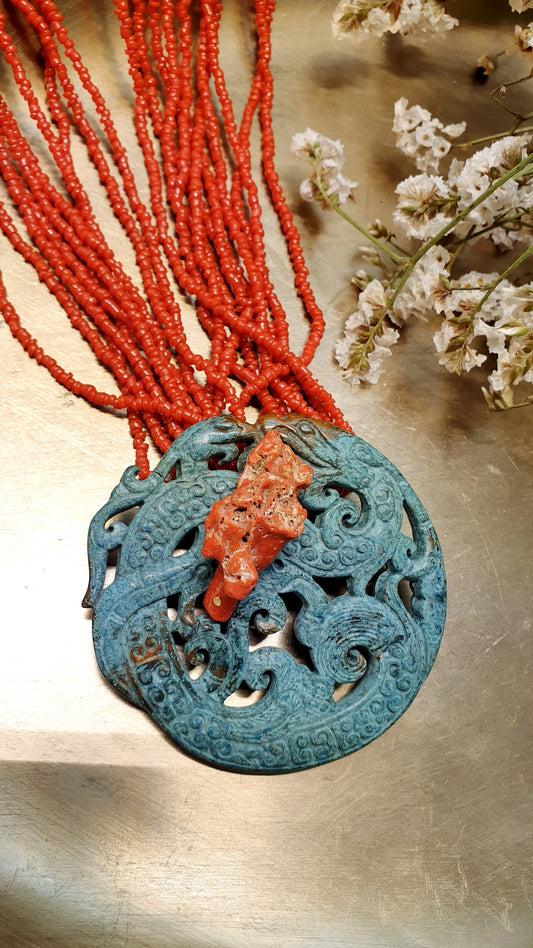 Collana in corallo vintage, giada intagliata, corallo