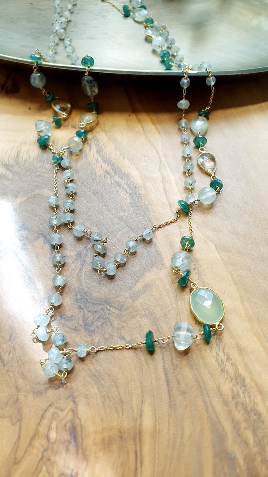 Lunga collana in argento placcato oro con prehnite, avventurina