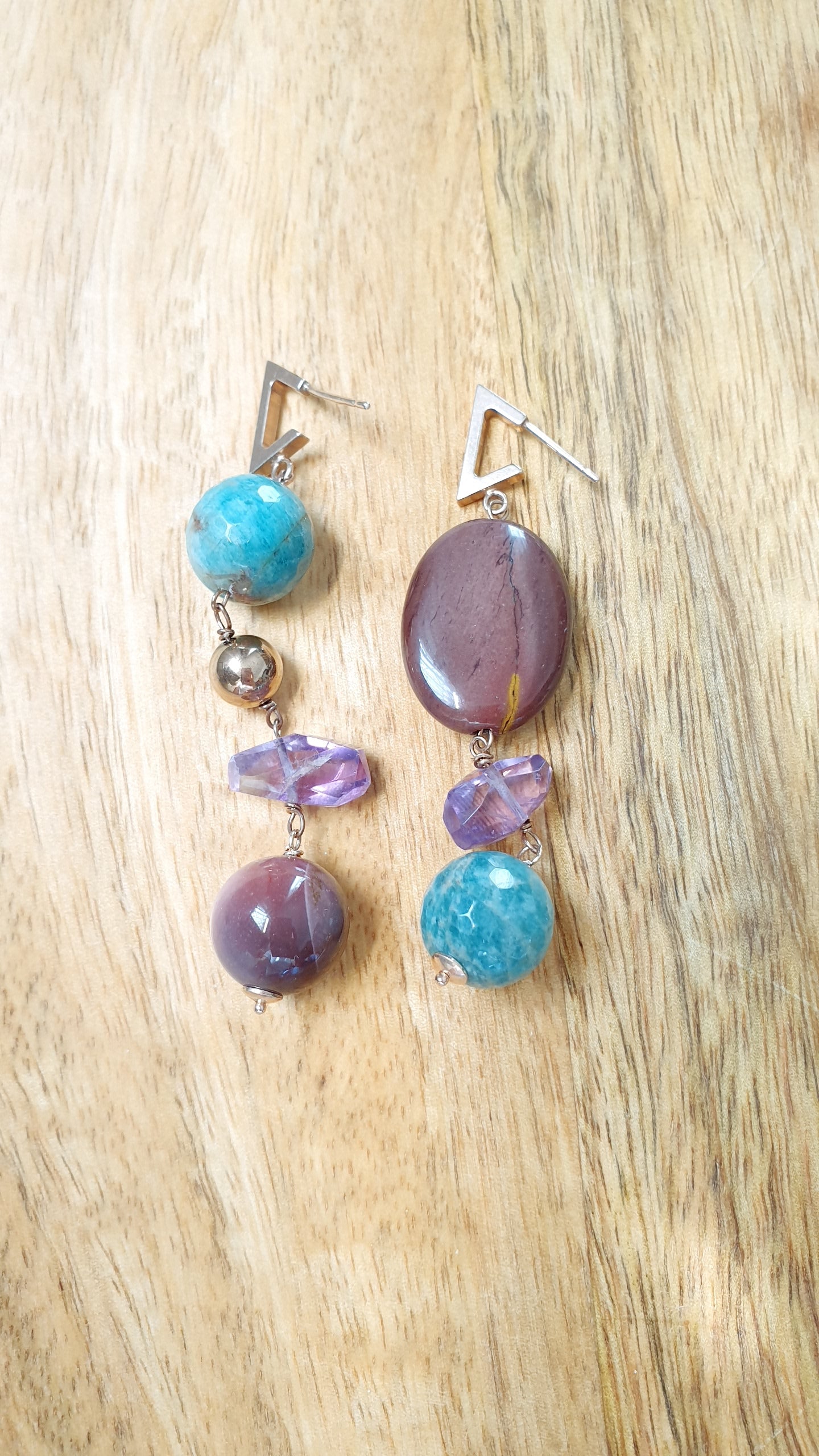 Orecchini in argento con amazzonite, ametista, mokaite