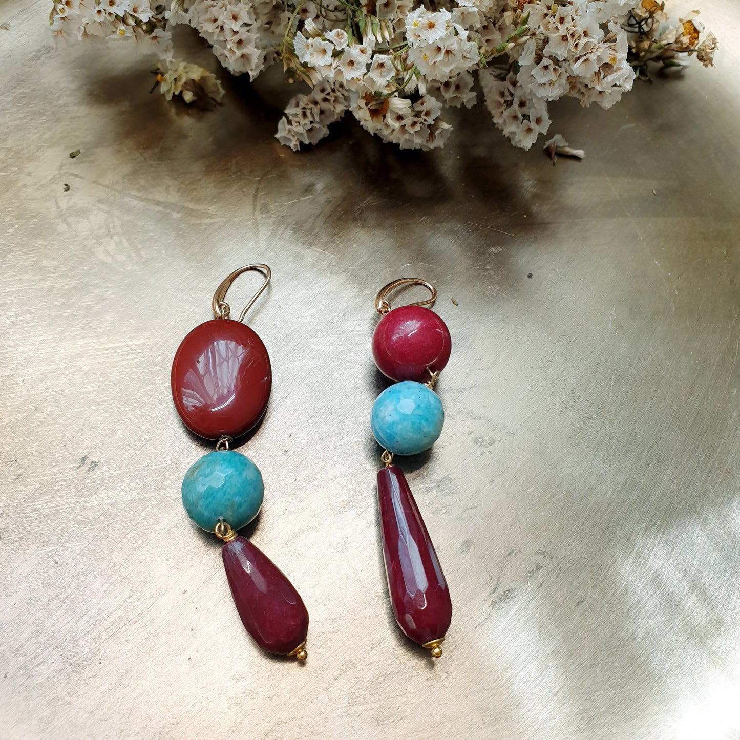 Lunghi orecchini  in amazonite, giada, mokaite