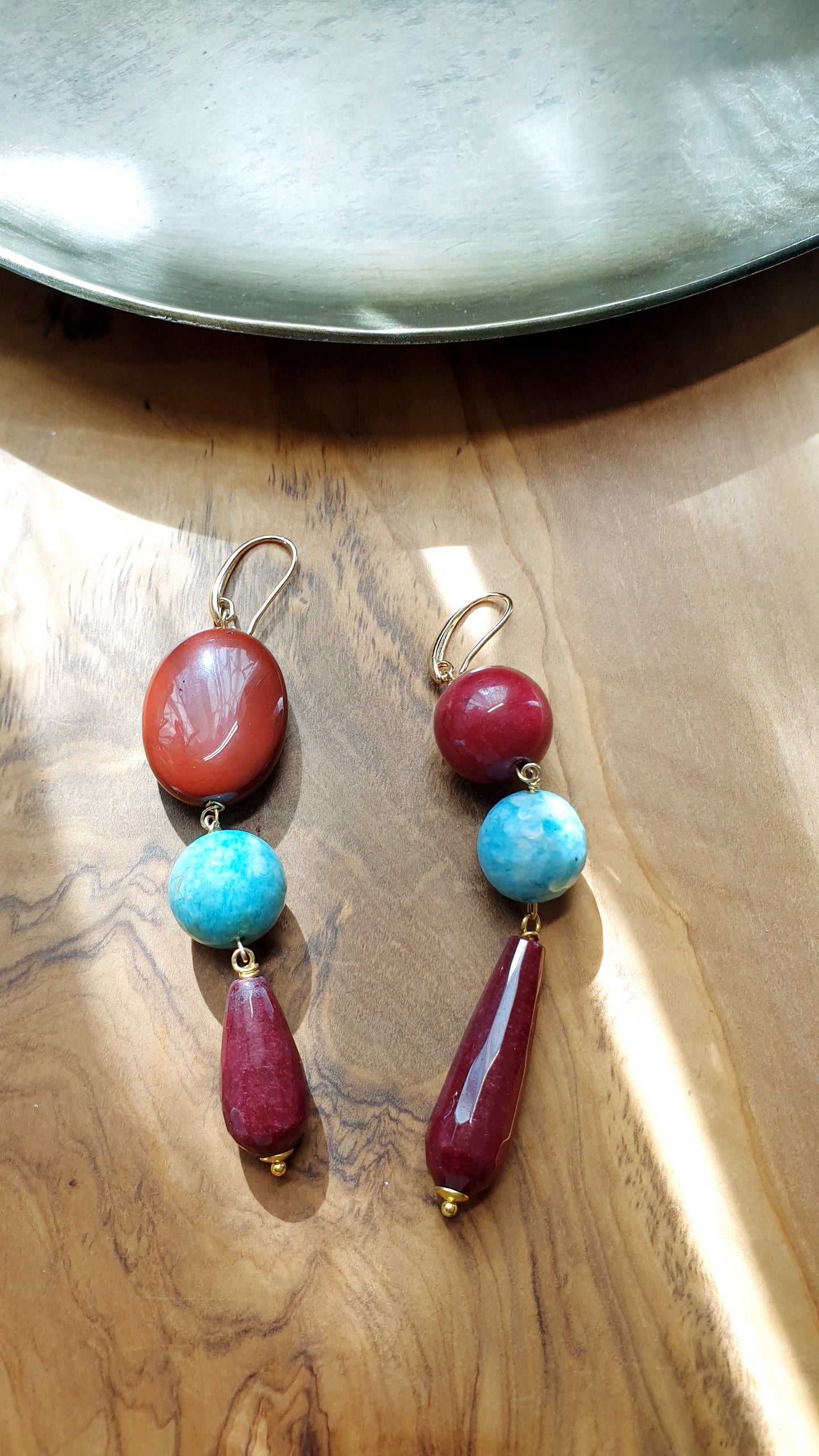 Lunghi orecchini  in amazonite, giada, mokaite