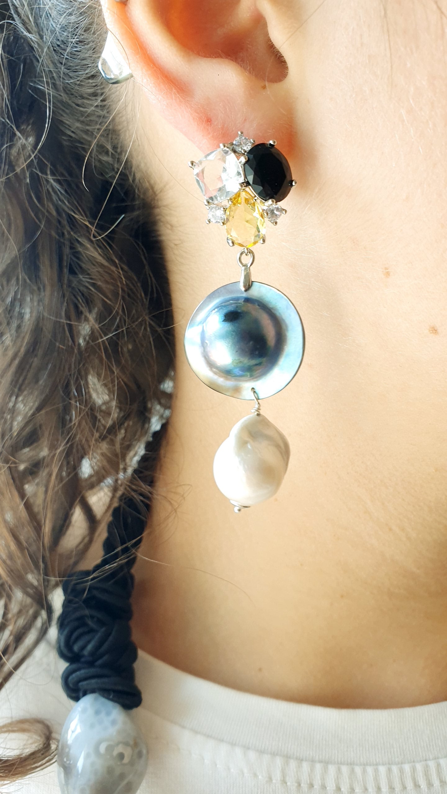 Orecchini cristalli con perle mabe
