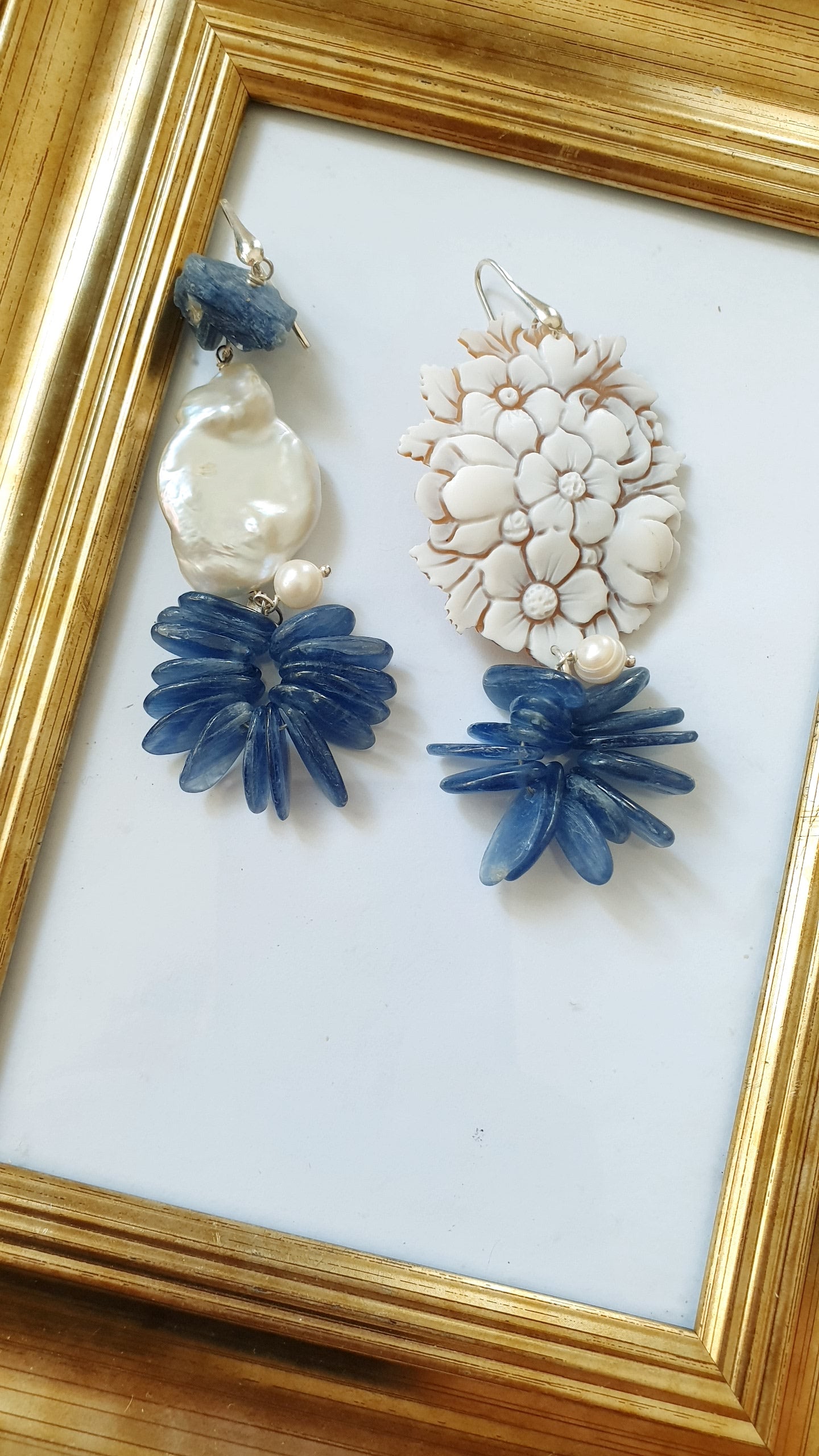 Splendidi orecchini in argento con cammeo, perla, cianite