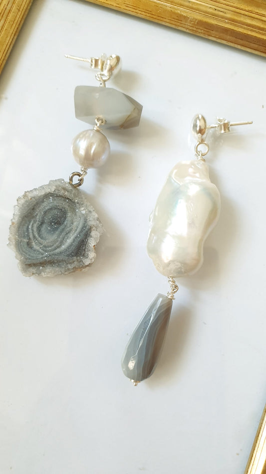 Orecchini in argento con agata concinas, perla barocca, agate, perle di fiume