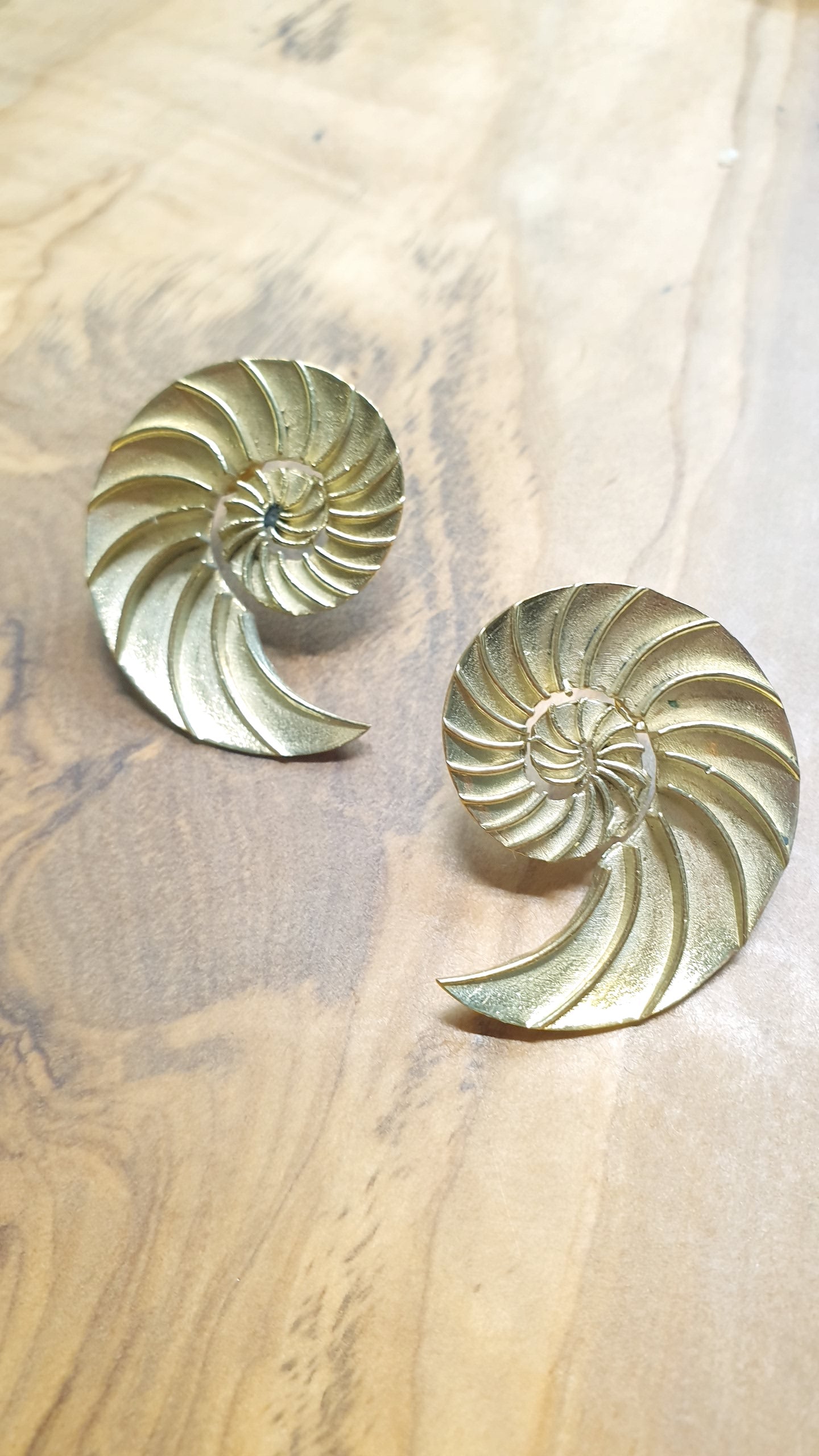 Orecchini chiocciola in ottone