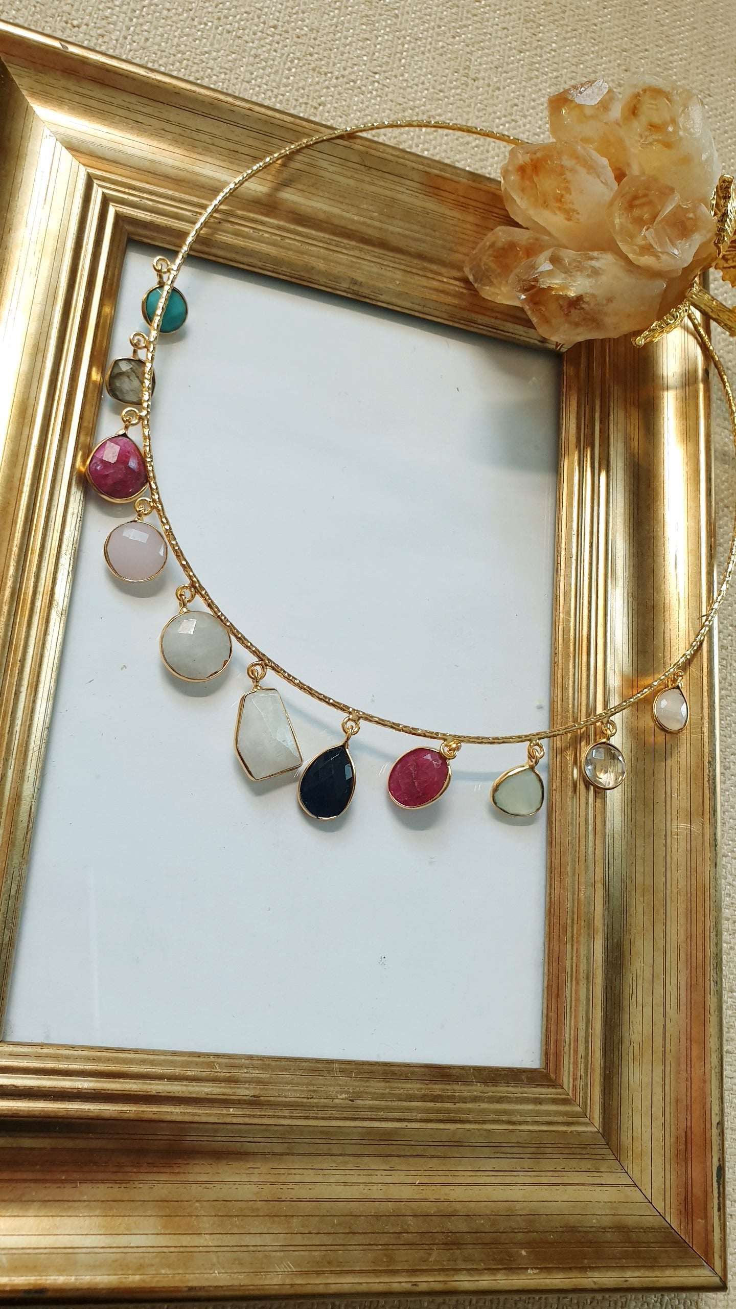 Girocollo in ottone con pietre dure