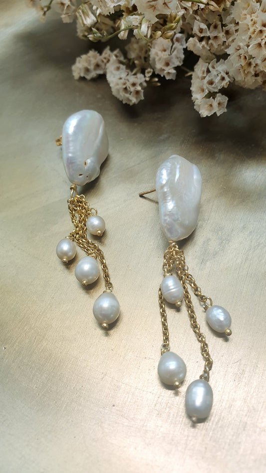 Orecchini in argento con perle barocche e perle di fiume