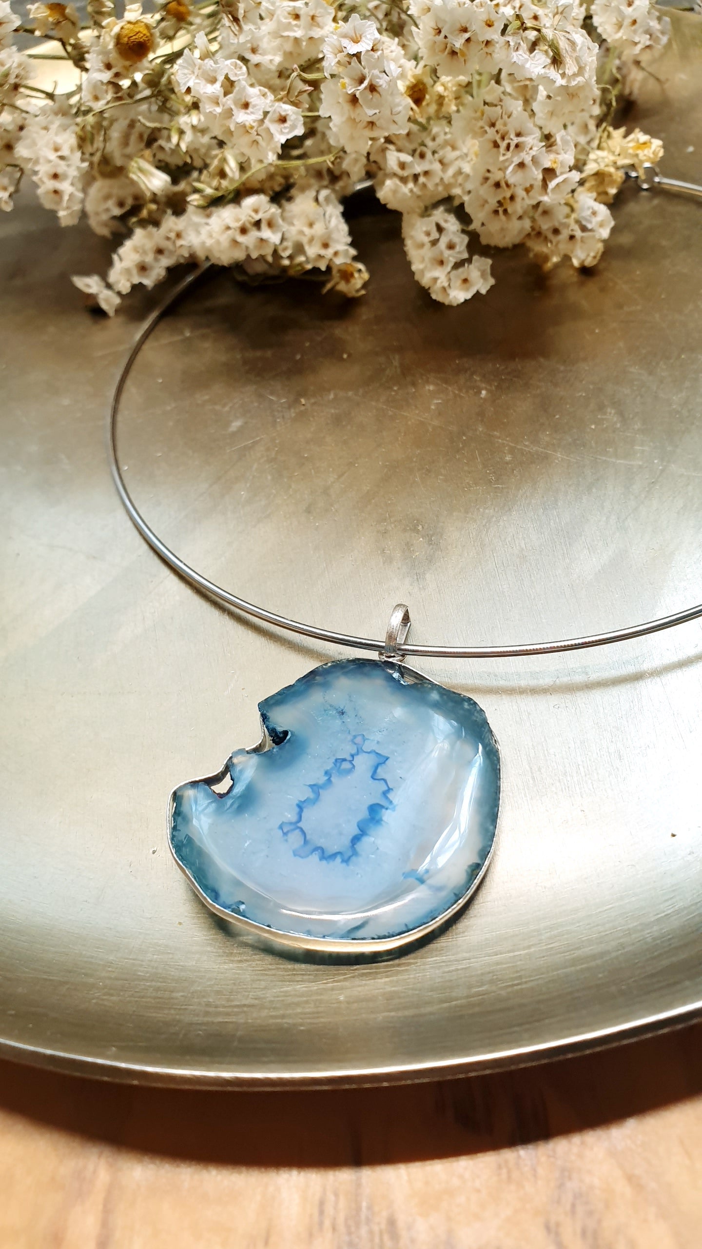 Girocollo in ottone con drusa di agata