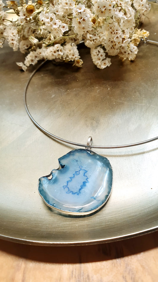 Girocollo in ottone con drusa di agata