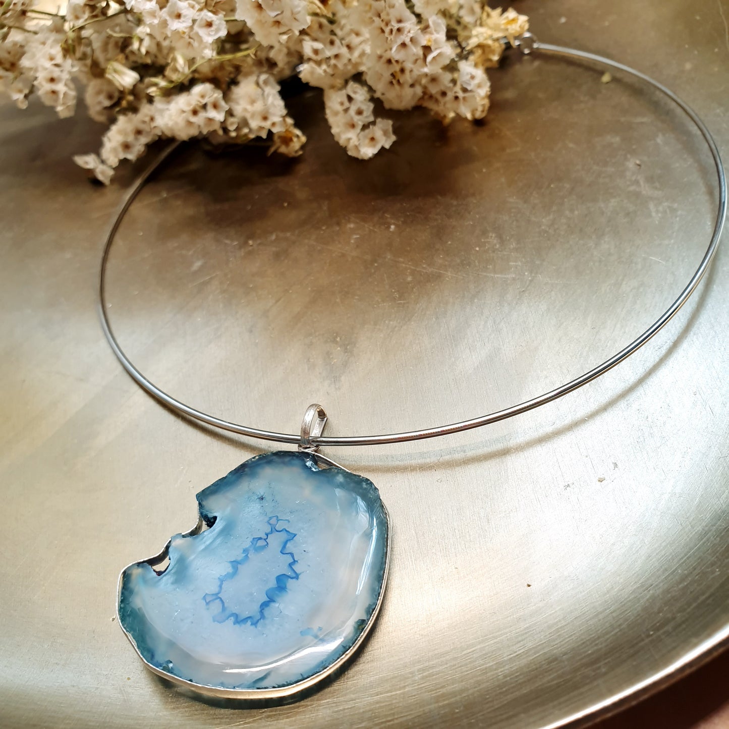 Girocollo in ottone con drusa di agata