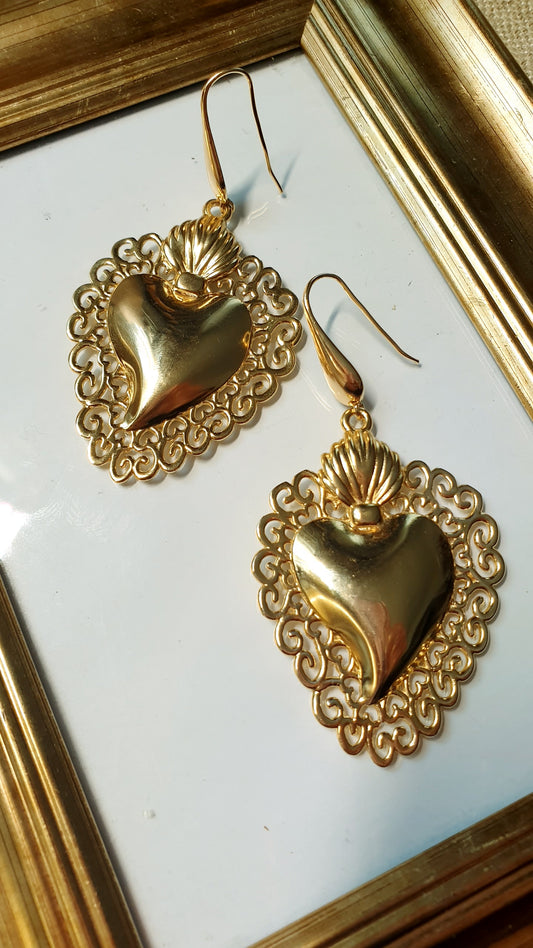 Grandi orecchini cuore sacro in acciaio