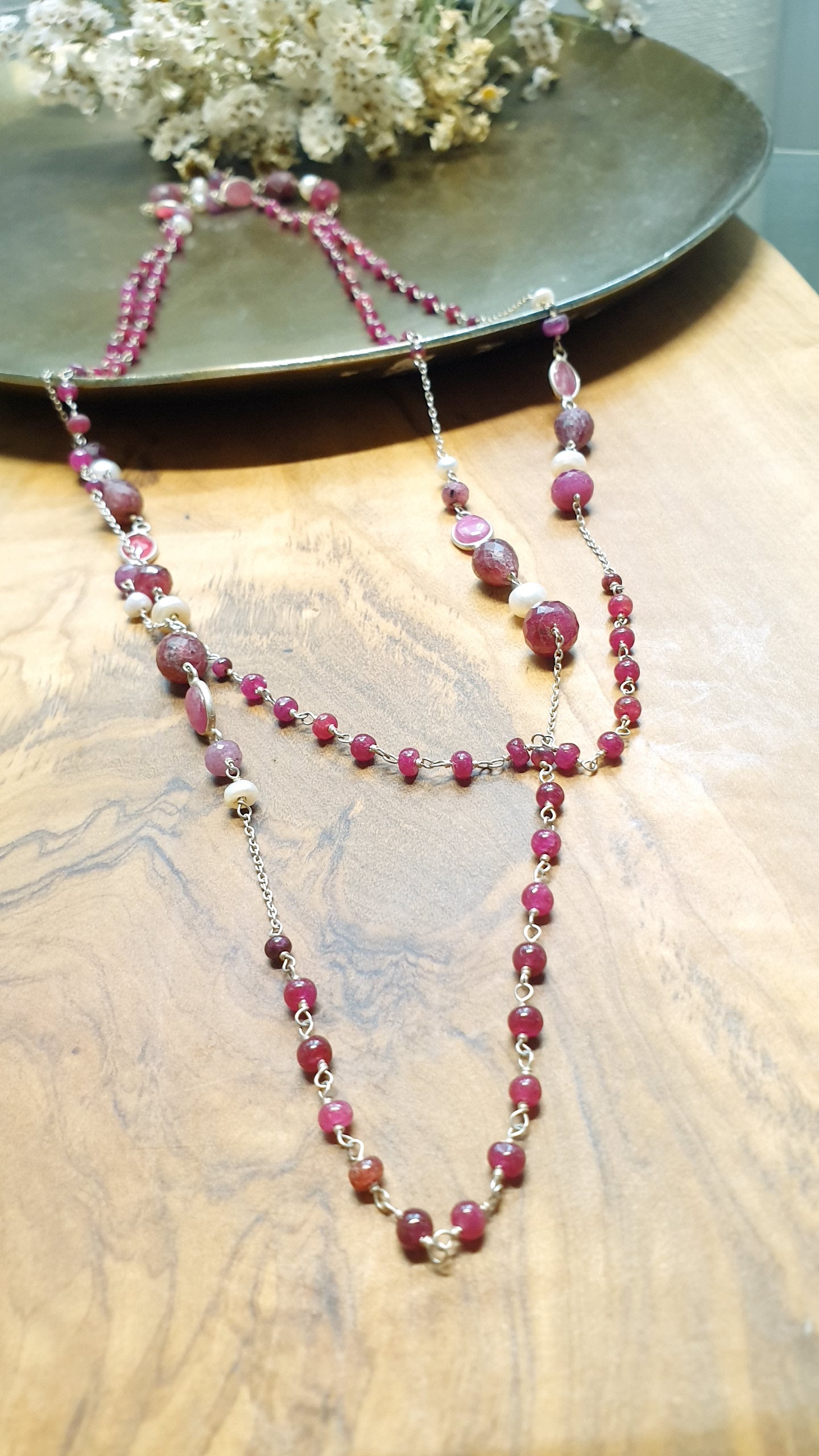 Lunga collana in argento con agate e perle di fiume