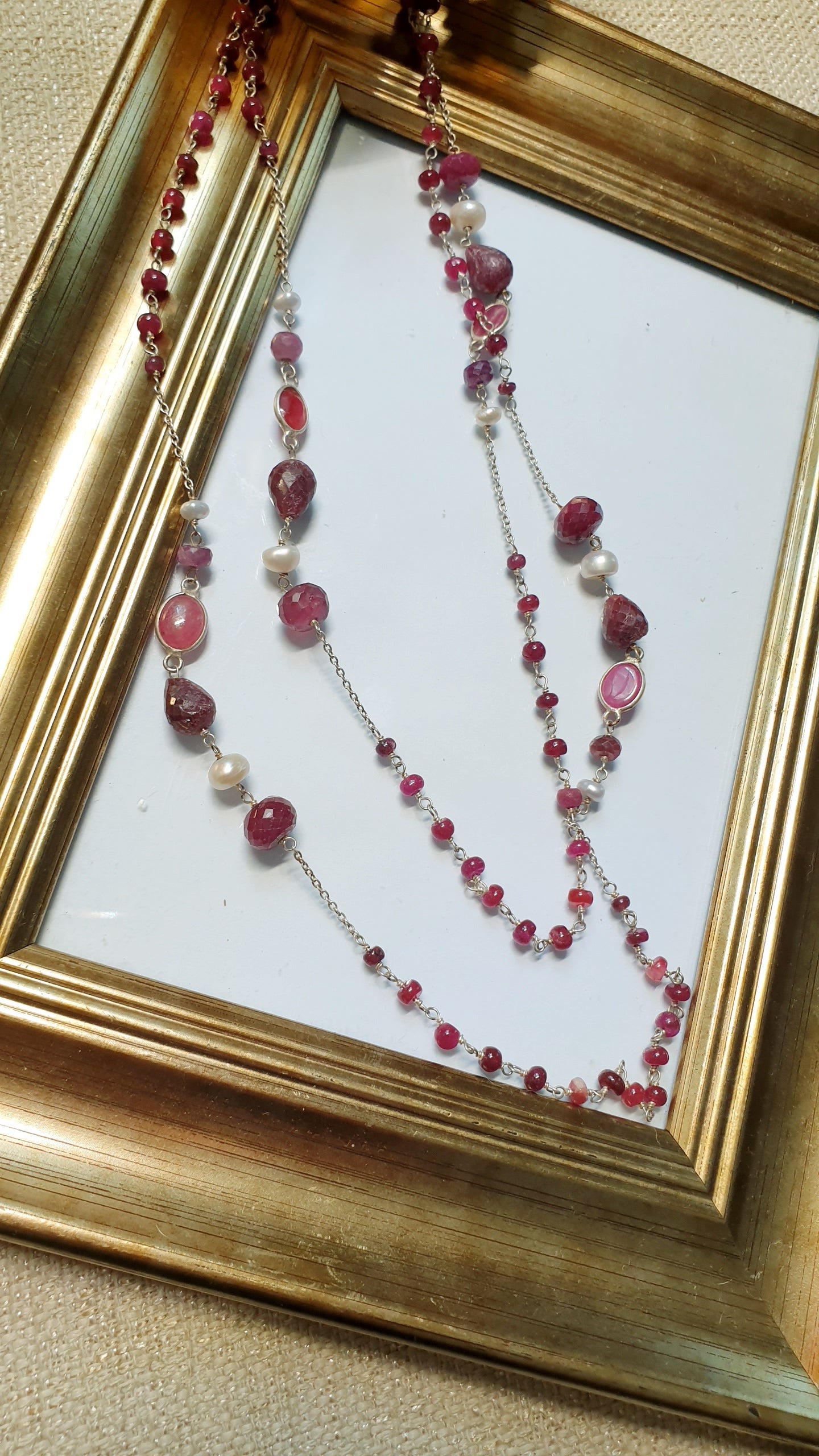 Lunga collana in argento con agate e perle di fiume