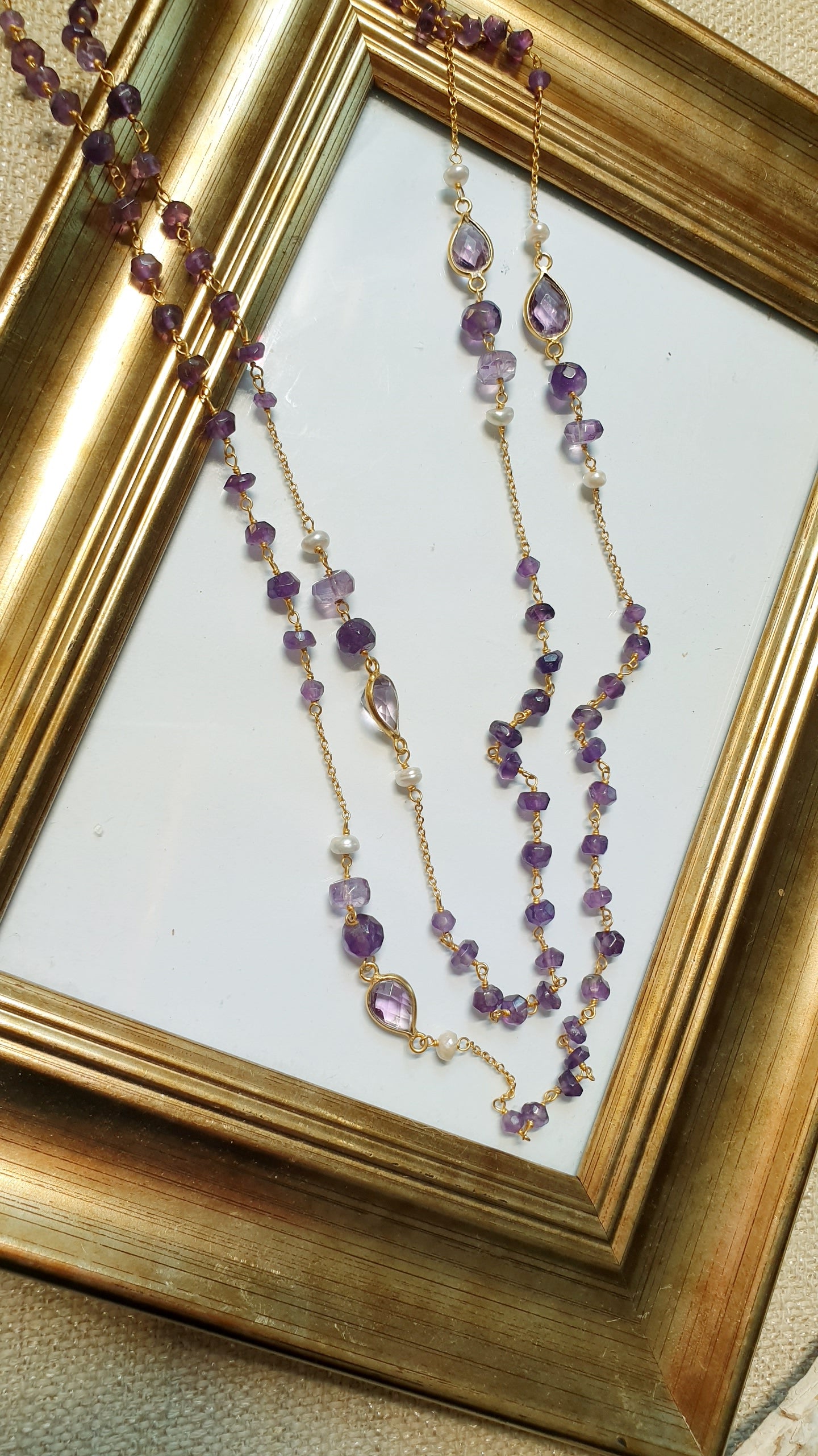 Lunga collana in argento con ametiste e perle di fiume