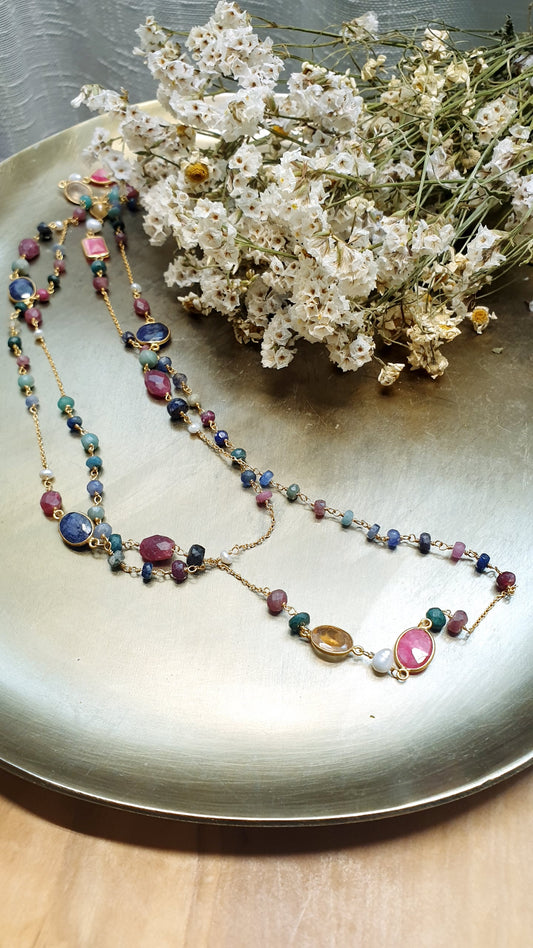 Lunga collana in argento con tormaline e radice di rubino