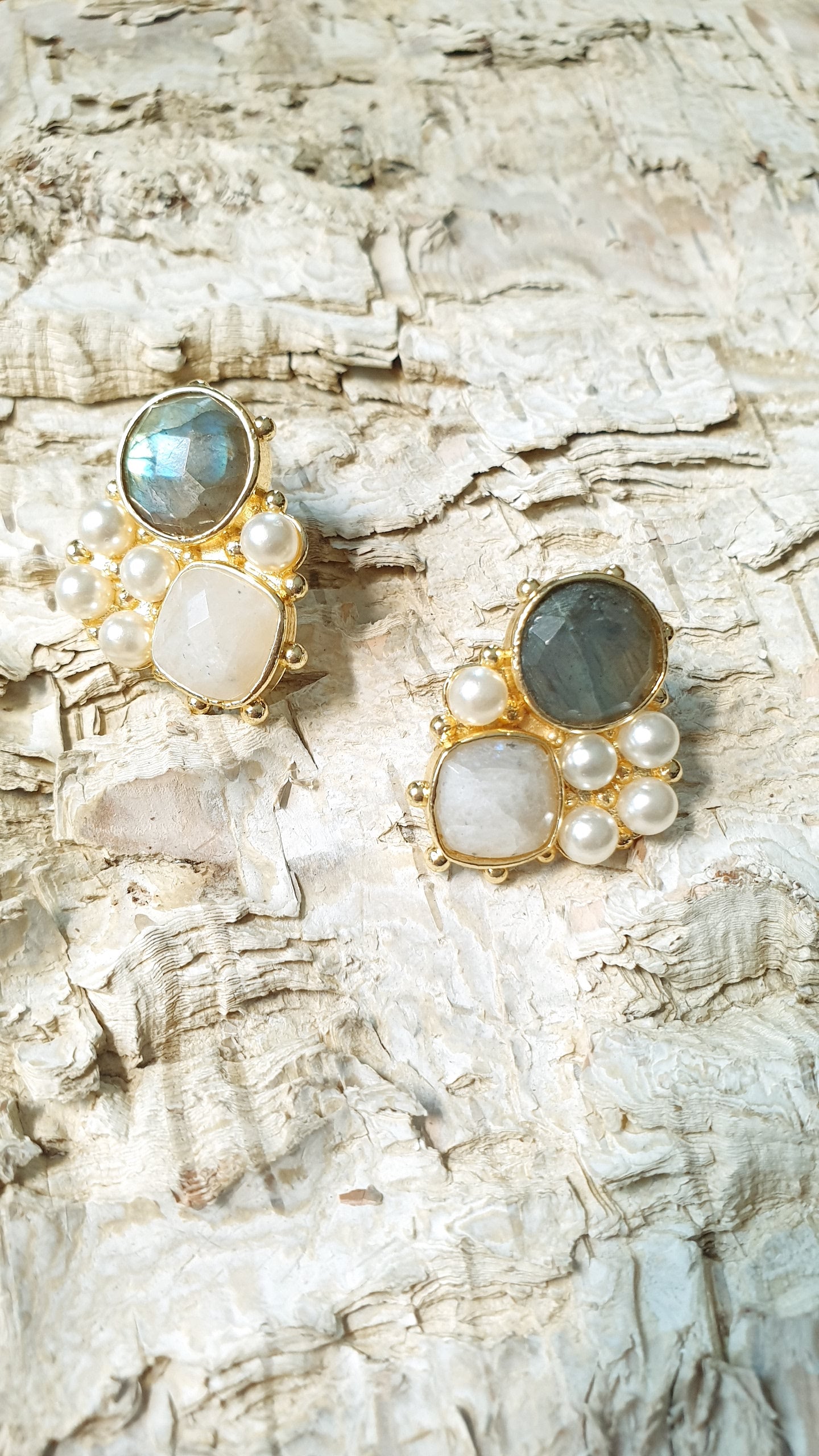 Orecchini in ottone con labradorite, quarzo citrino, perline