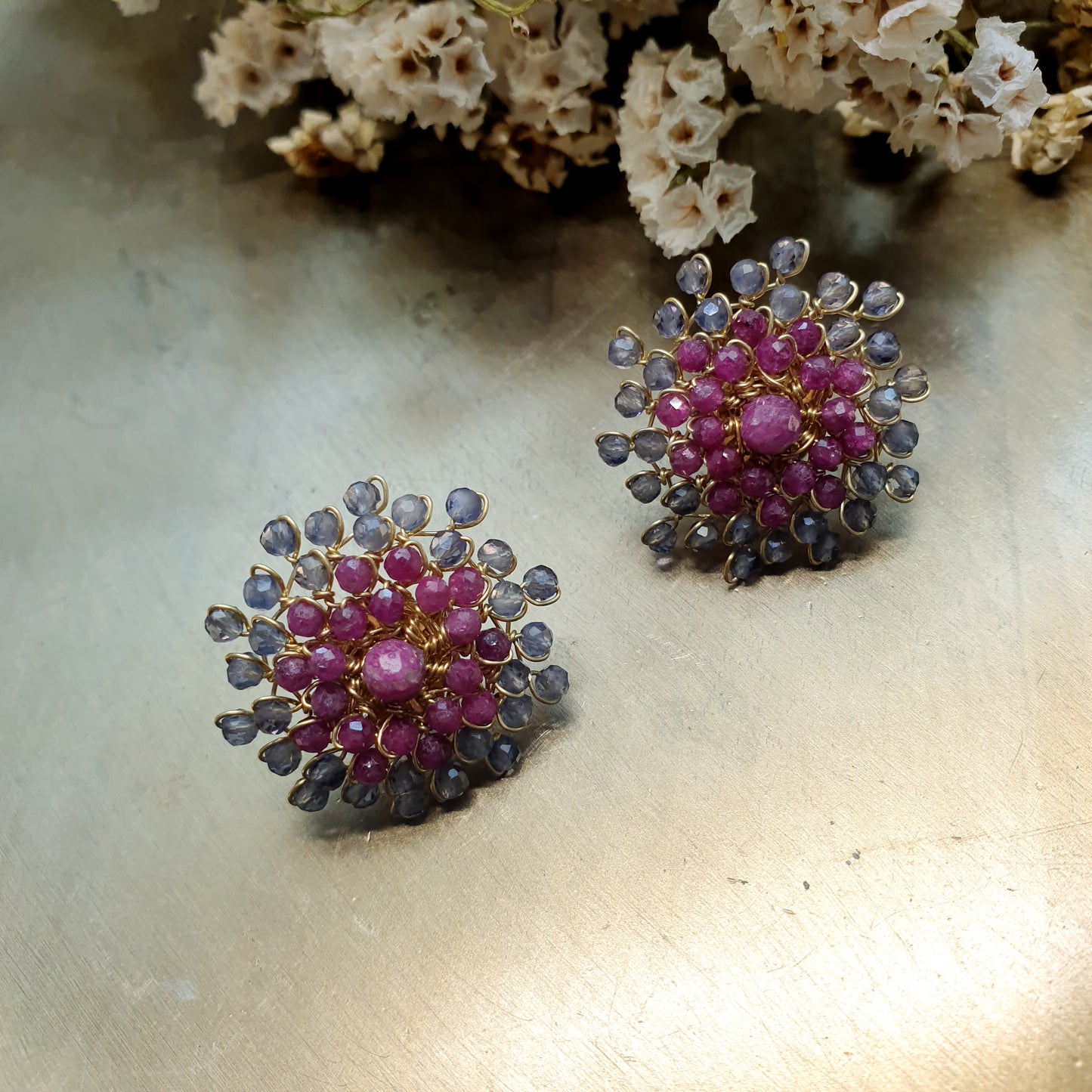 Splendidi orecchini in argento con labradorite, tormalina e rubino